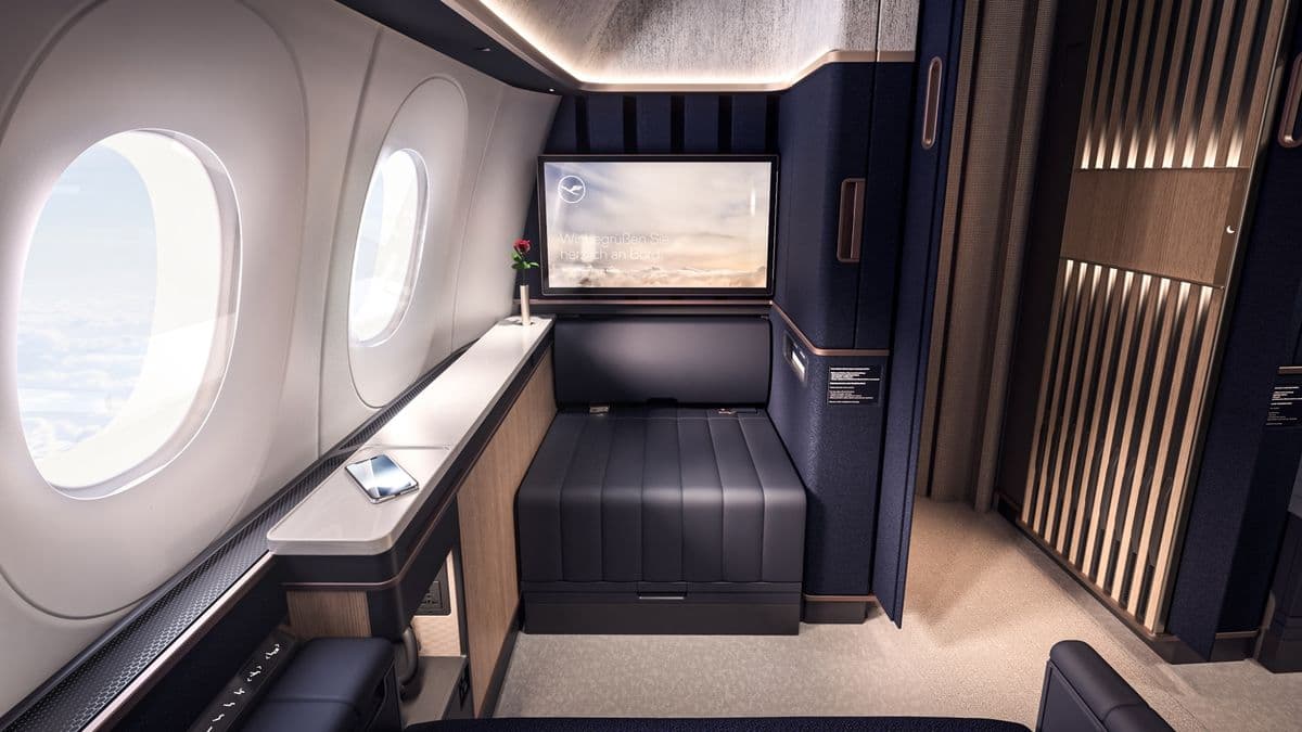 Lufthansa/Swiss/Austrian/Qantas/Singapore Airlines Mixed First/Business Class Round-the-World thumbnail 8